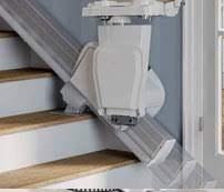 Le rail relevable ou escamotable de monte-escalier